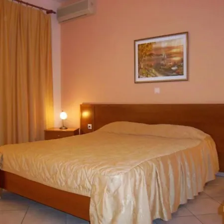 Iria Beach מלון איריה