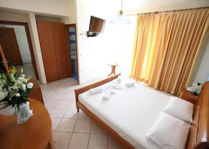 Iria Beach Ξενοδοχείο 3*