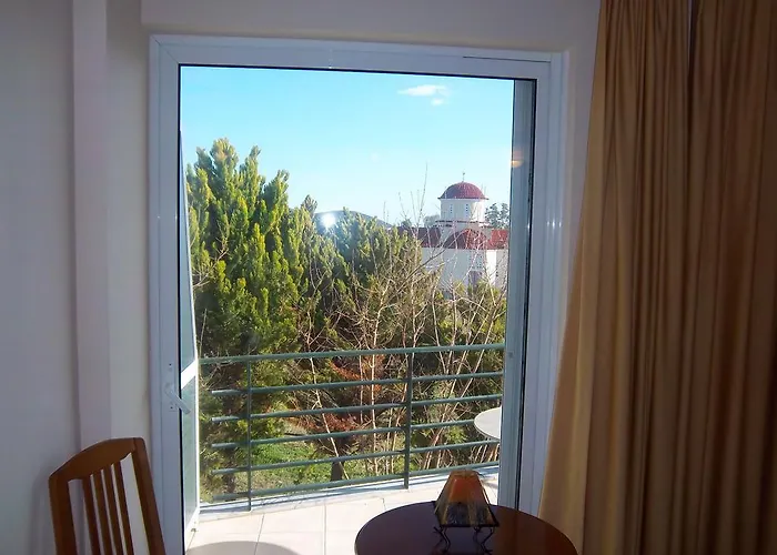 Ξενοδοχείο Iria Beach 3*