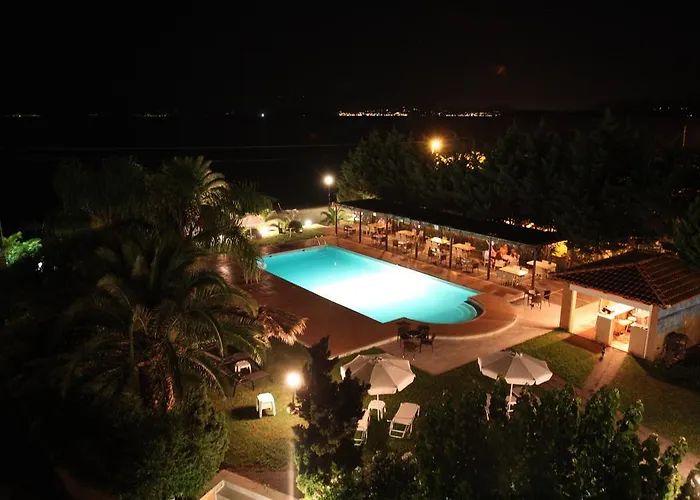 Iria Beach Ξενοδοχείο 3*